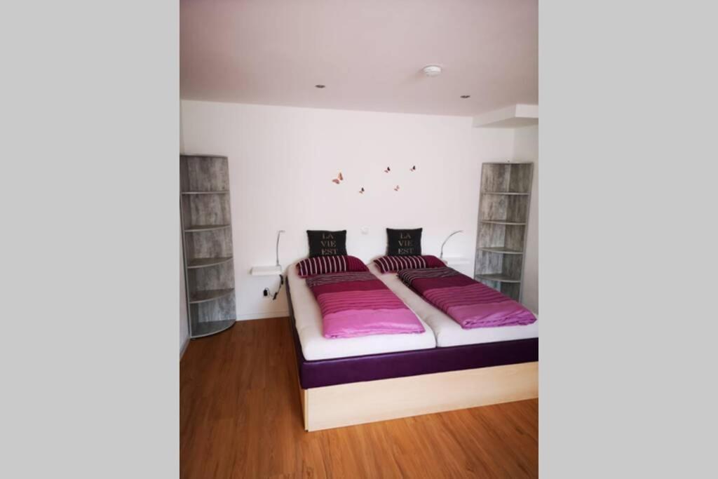 Susanne, Losheim Am Appartement Wahlen